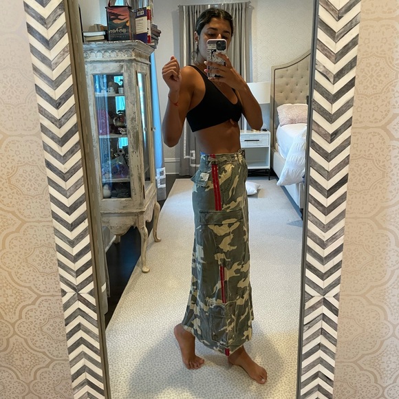 NEVER WORN W TAGS. Army maxi skirt, red detail, XS - Picture 3 of 4